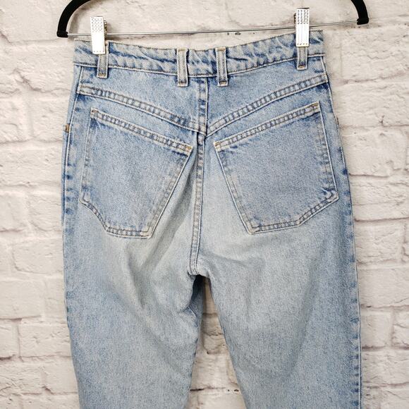 Vintage GAP High Waisted Tapered Leg Mom Jeans Light Wash Cotton Grunge Sz 9/10 - Picture 8 of 14